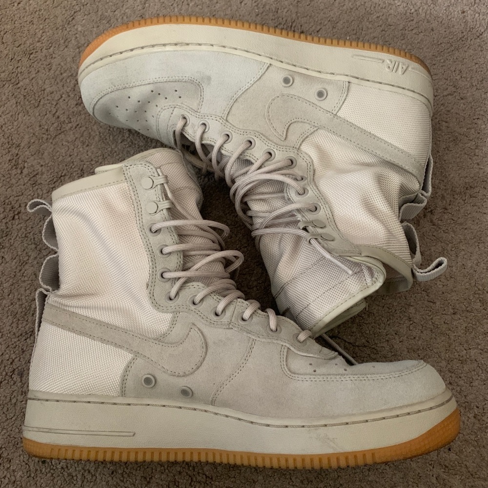 NIKE HIGH AIR FORCE 1 SF "STRING"